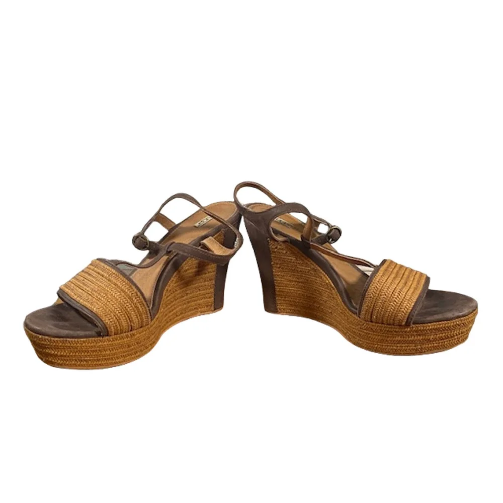UGG Australia brand ugg